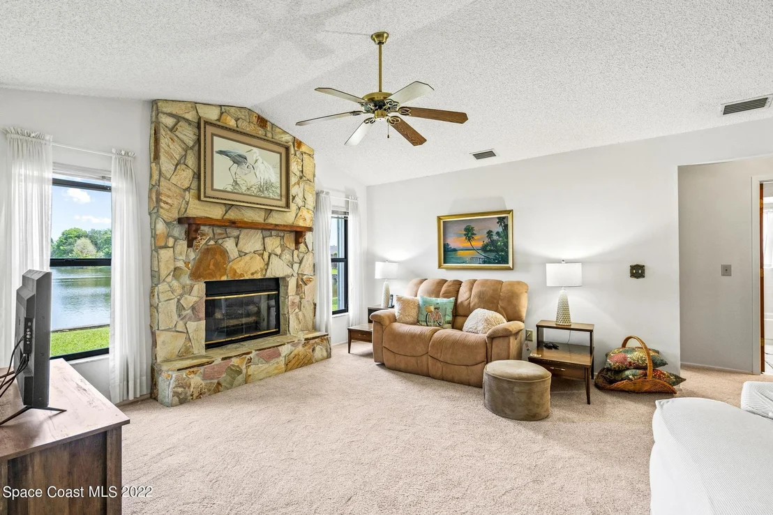 Photo of 1244 Lakeview Drive