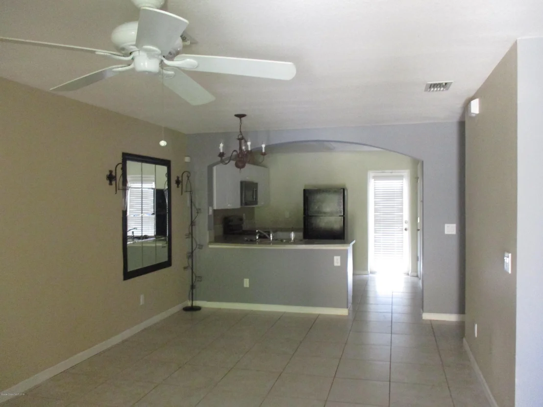 Photo of Unit 105 at 895 Luminary Circle