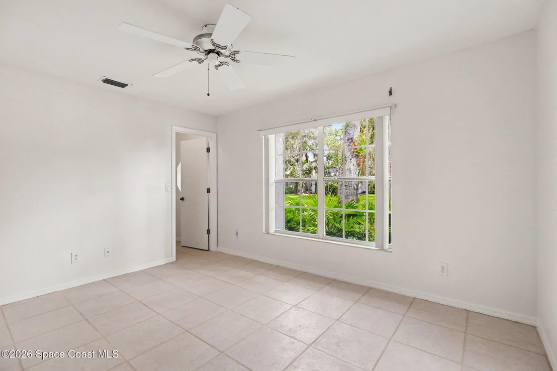 Photo of 1230 Meadowbrook Road NE