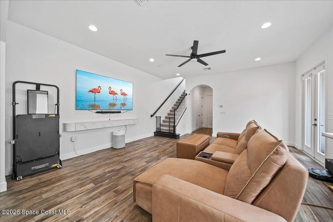 Photo of 8476 Lyside Drive