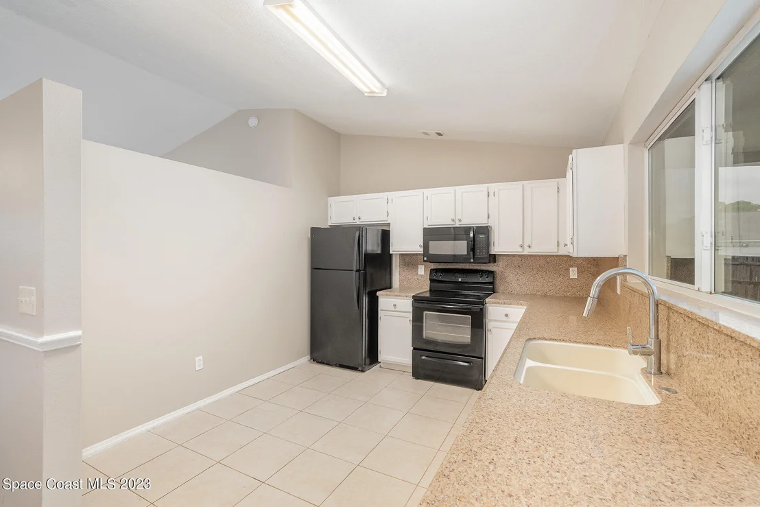 Photo of 5240 Devon Street