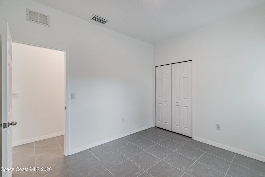 Photo of 850 Lyons Cir Circle NW