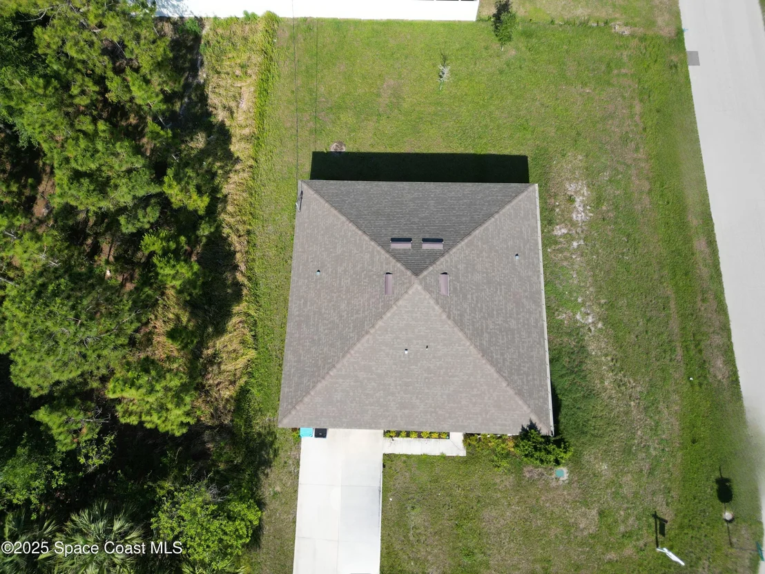 Photo of 2359 Fallkirk Avenue