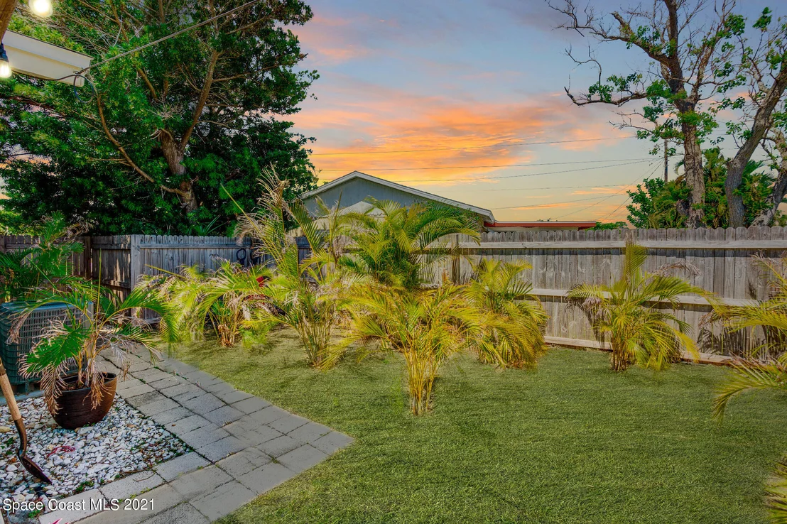 Photo of 2148 Reef Avenue