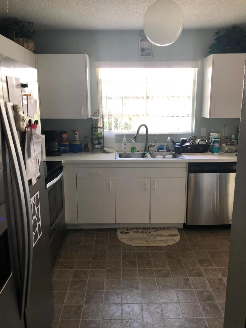 Photo of 834 Wateroak Drive NE