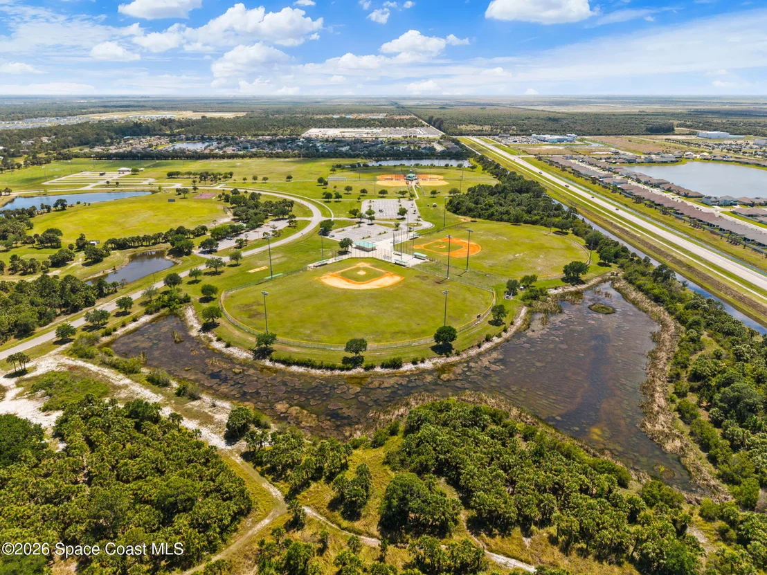 Photo of 826 Dockside Drive SW
