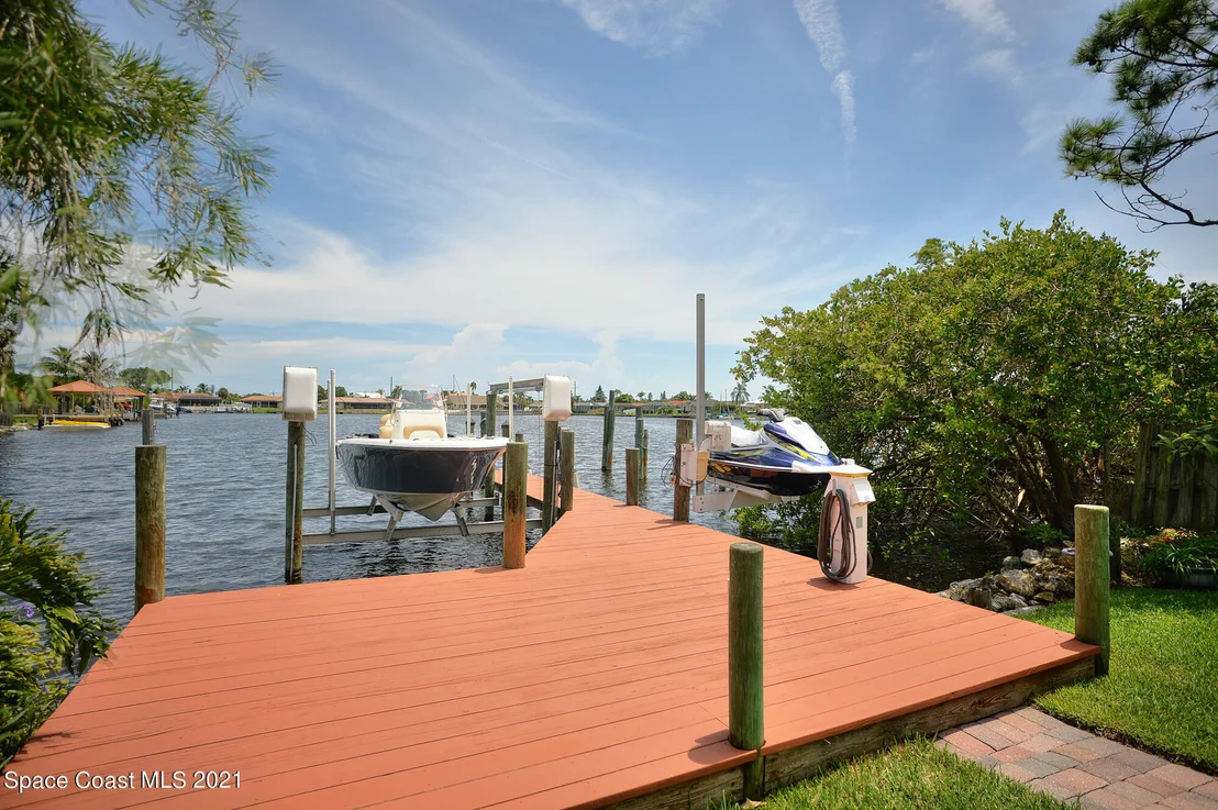 Photo of 457 Red Sail Way