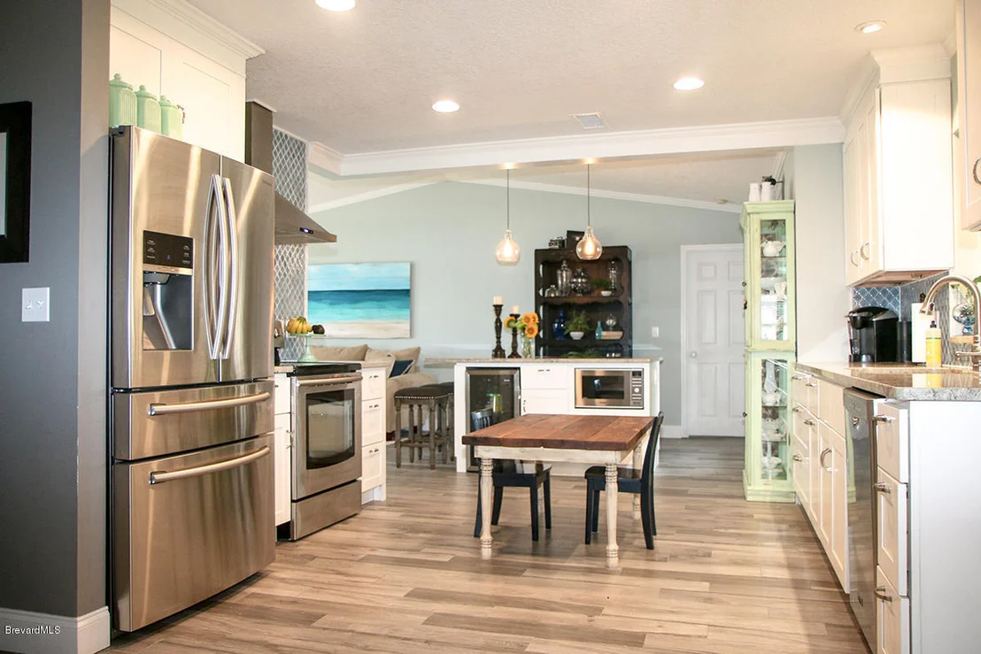 Photo of 595 Deerfield Drive