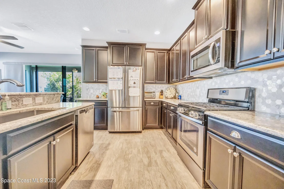 Photo of 7338 Bluemink Lane
