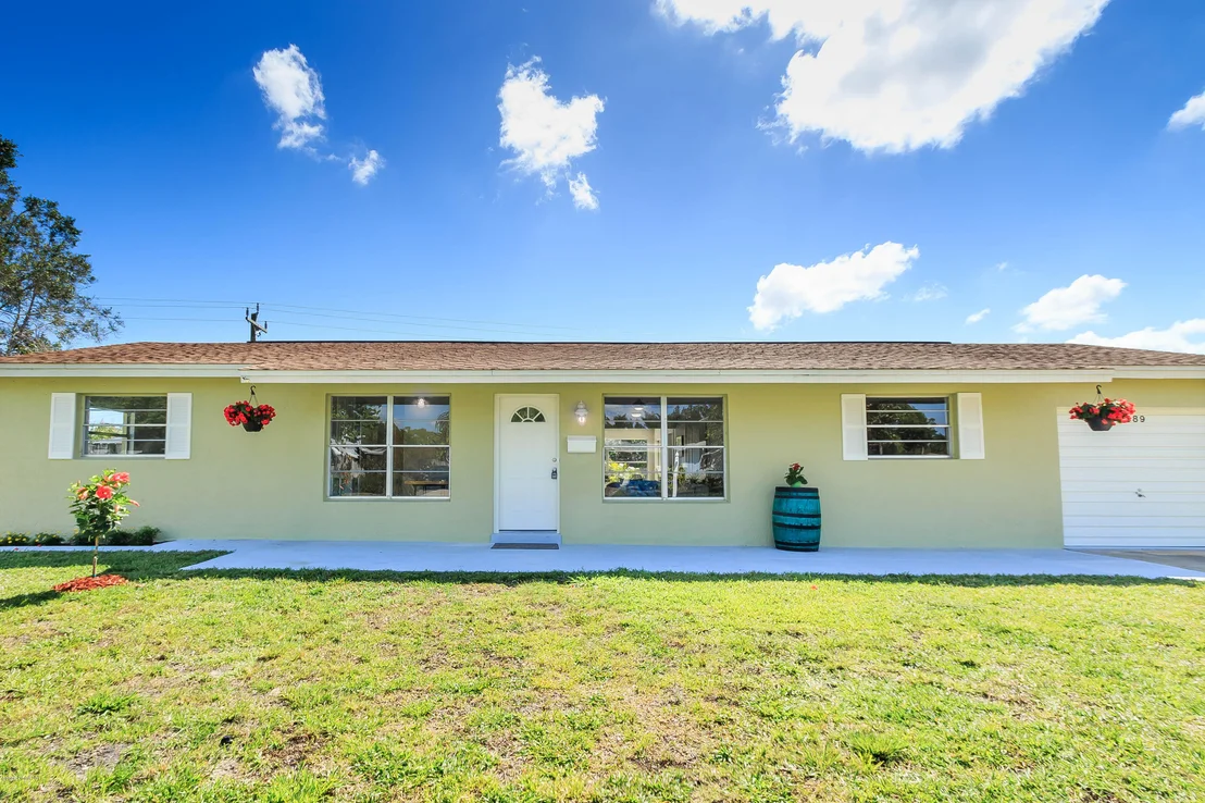 Photo of 489 Ixora Drive