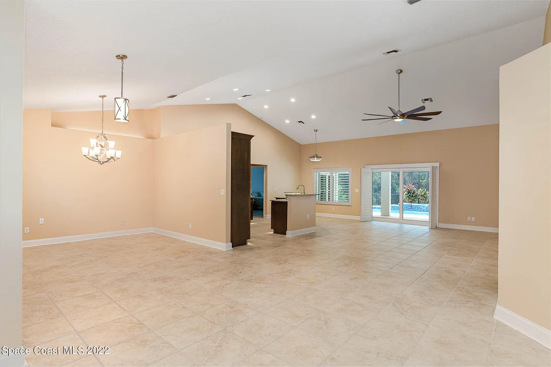 Photo of 6573 Sheridan Road