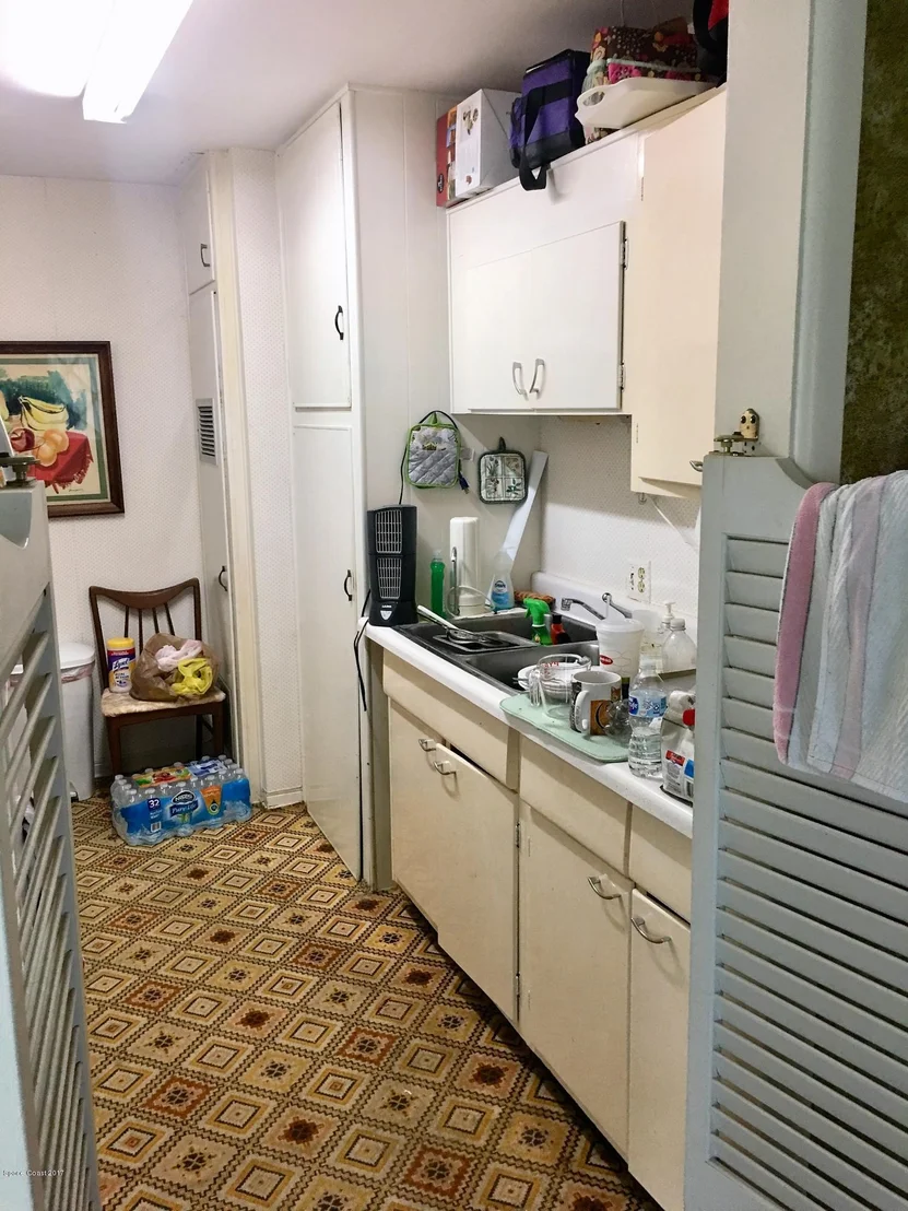 Photo of 143 Cocoa Avenue