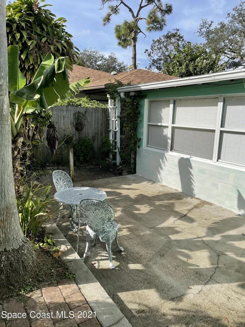 Photo of 1631 Old Colonial Way