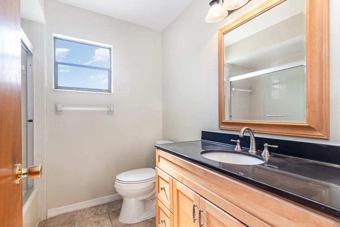 Photo of 805 Kara Circle