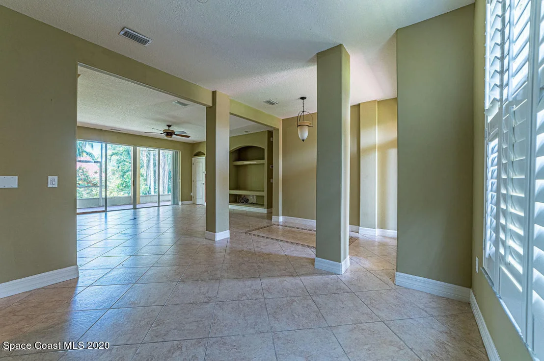 Photo of 160 River Drive