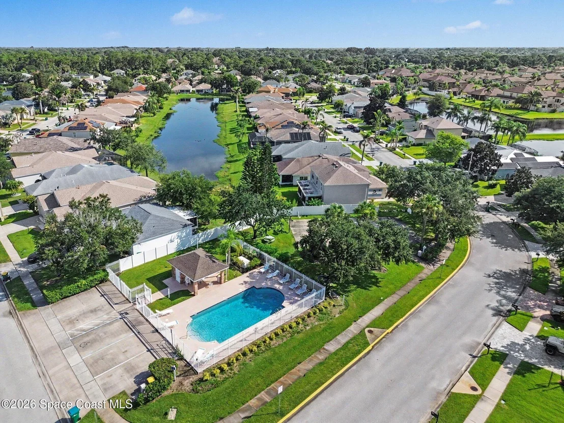 Photo of 1216 White Oak Circle