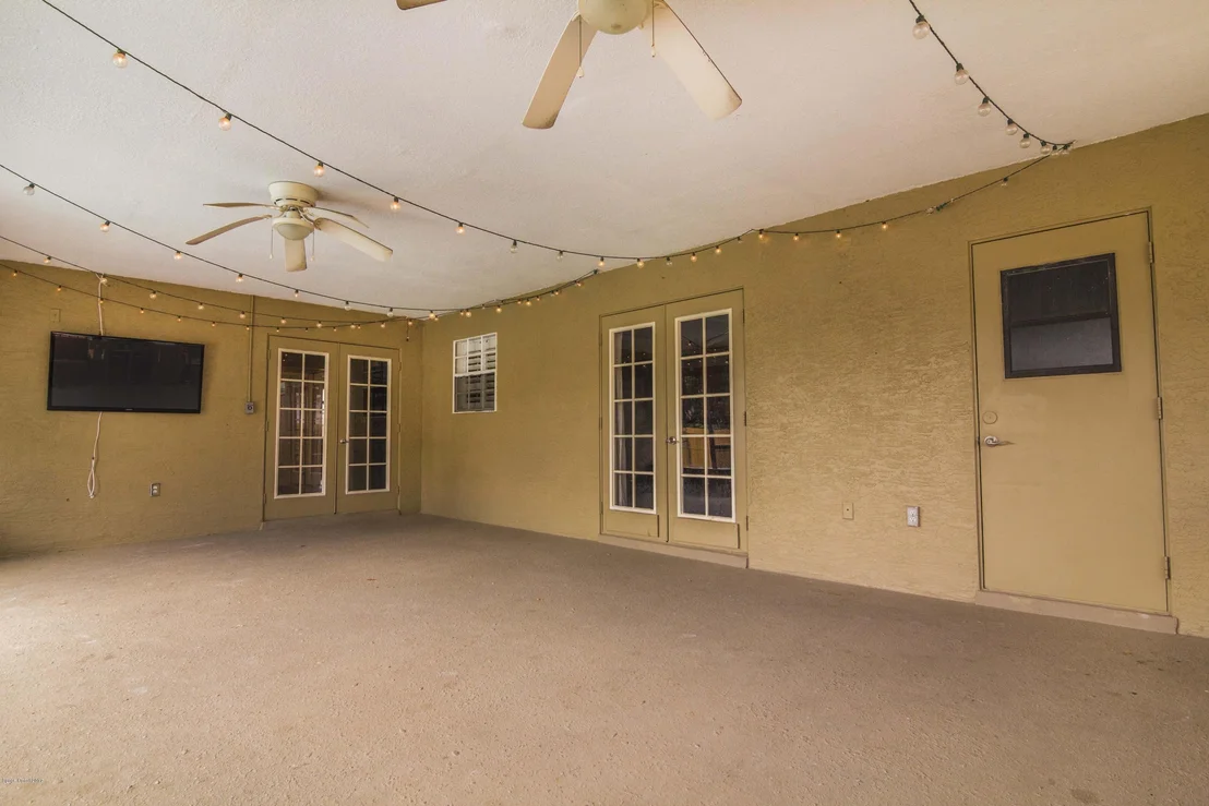 Photo of 6855 Cedar Avenue
