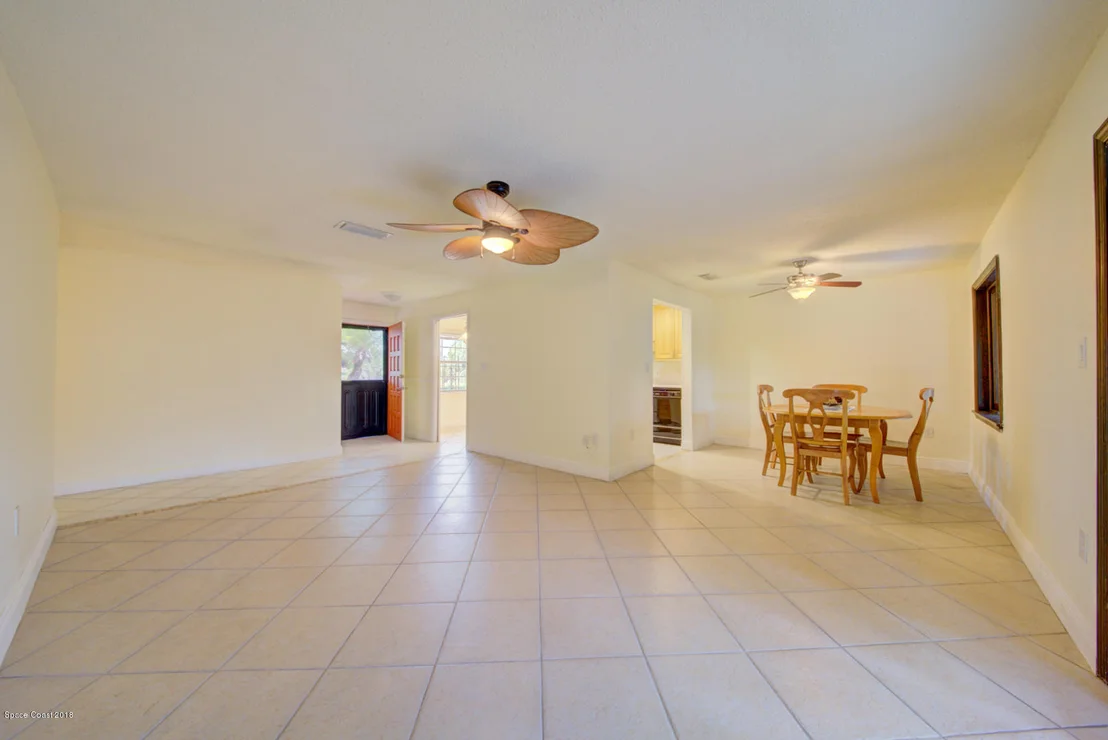 Photo of 356 Dorset Drive