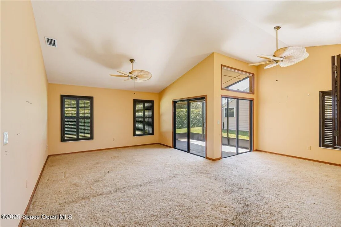 Photo of 883 Ridge Lake Drive