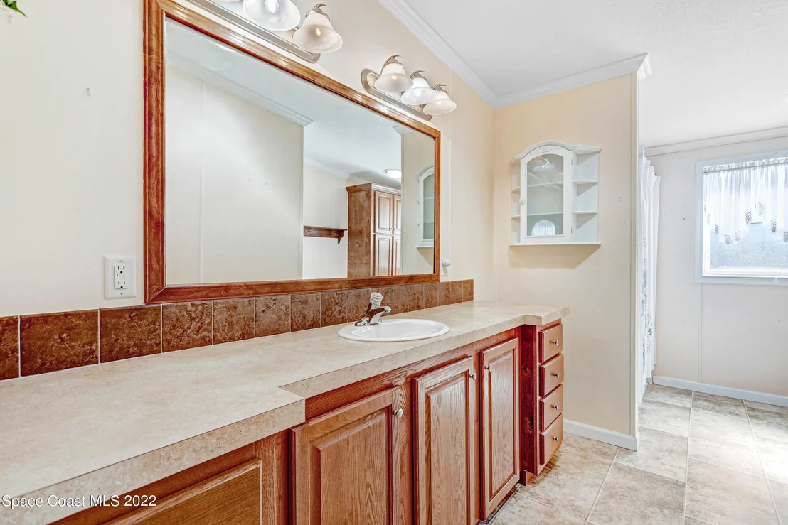 Photo of 2353 Coconut Palm Drive NE