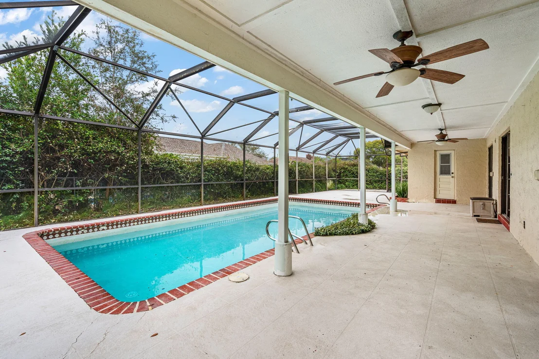 Photo of 1645 Figtree Drive