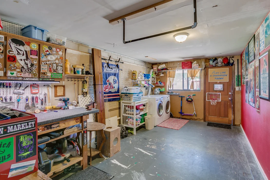 Photo of 1376 Lillian Lane