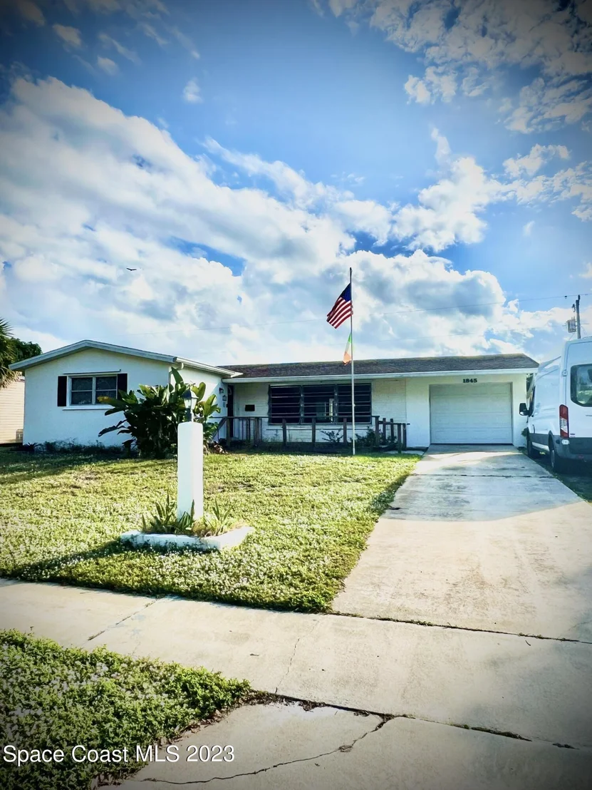 Photo of 1845 Ixora Drive W