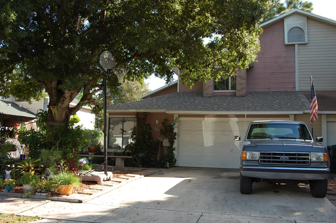 Photo of 762 White Pine Avenue