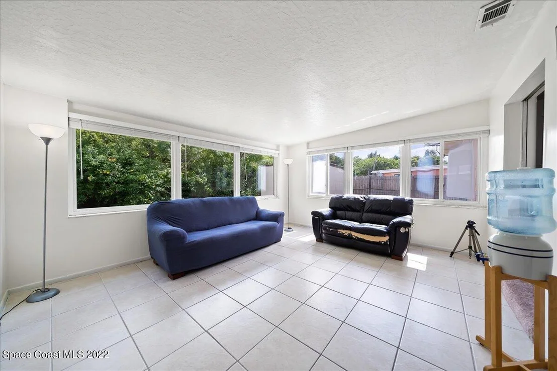 Photo of 2546 Lorna Drive