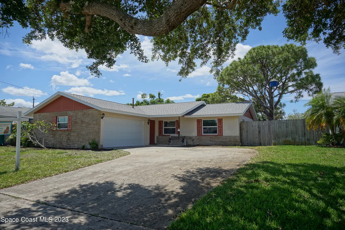 Photo of 688 Walnut Drive