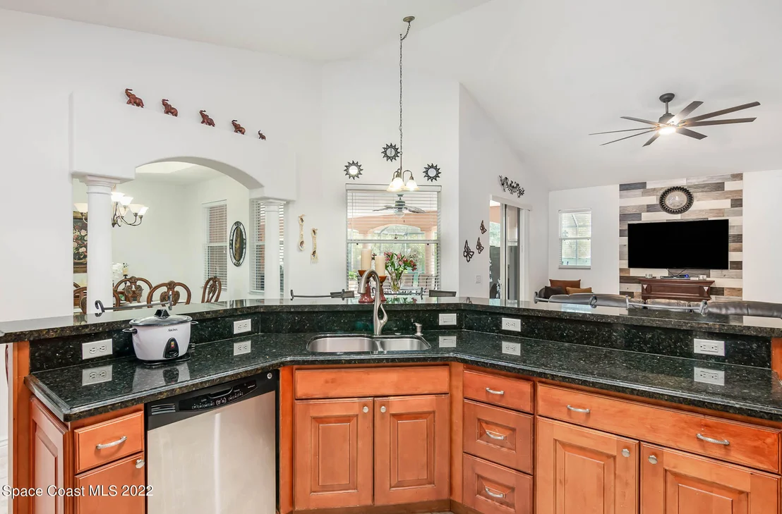 Photo of 161 Angelo Road SE