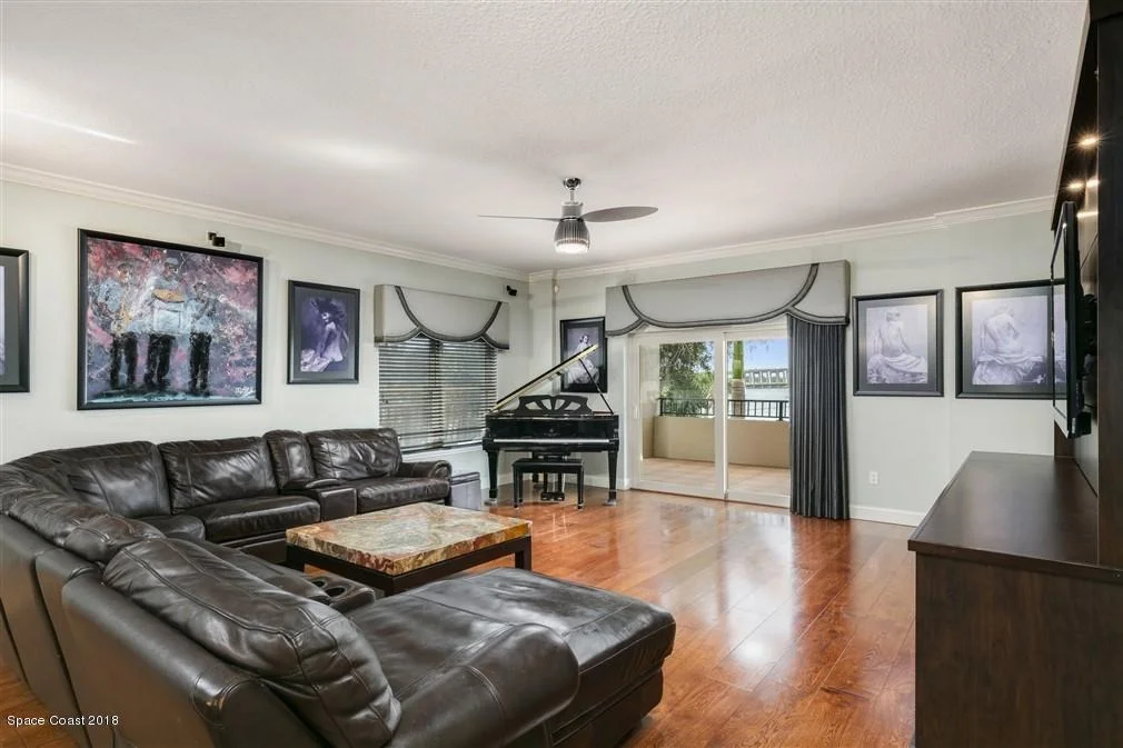 Photo of Unit 203 at 29 Riverside Drive