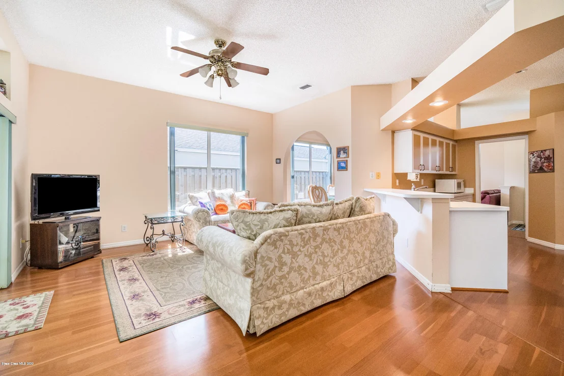 Photo of 7038 Hammock Trace Drive