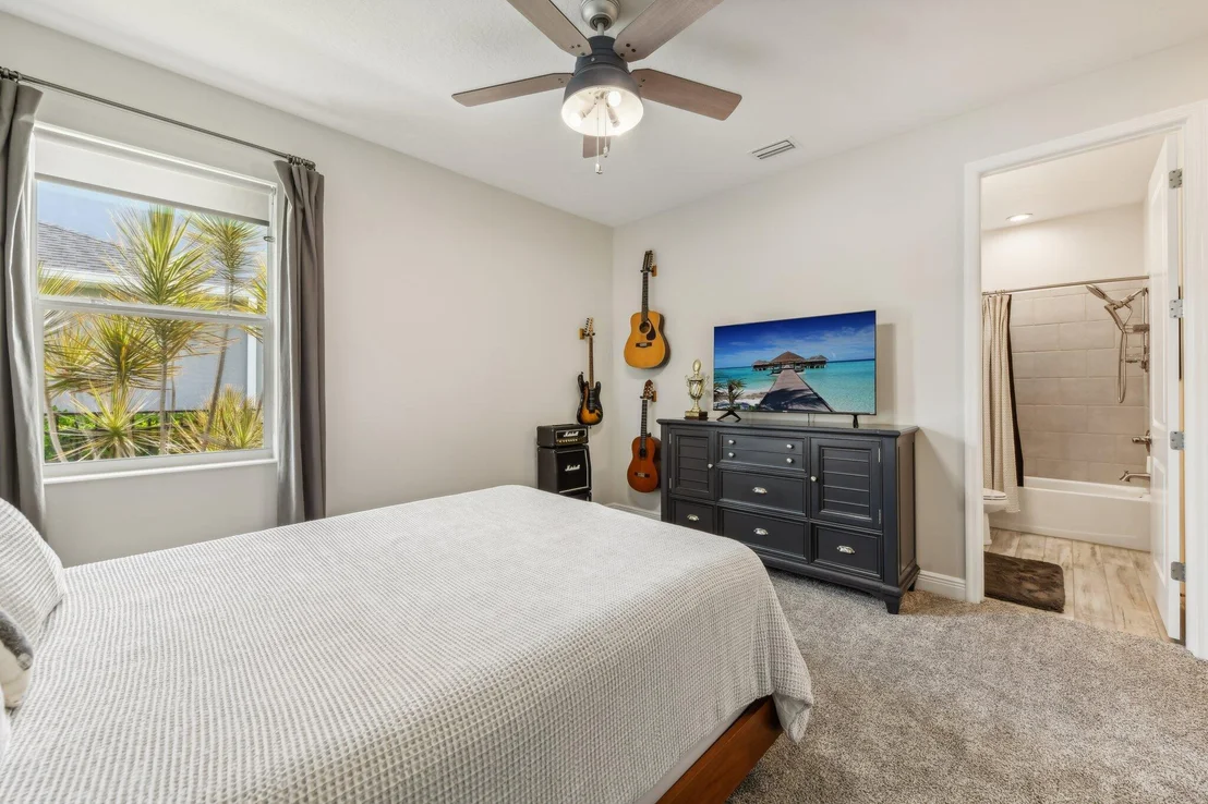 Photo of 7633 Poulicny Lane