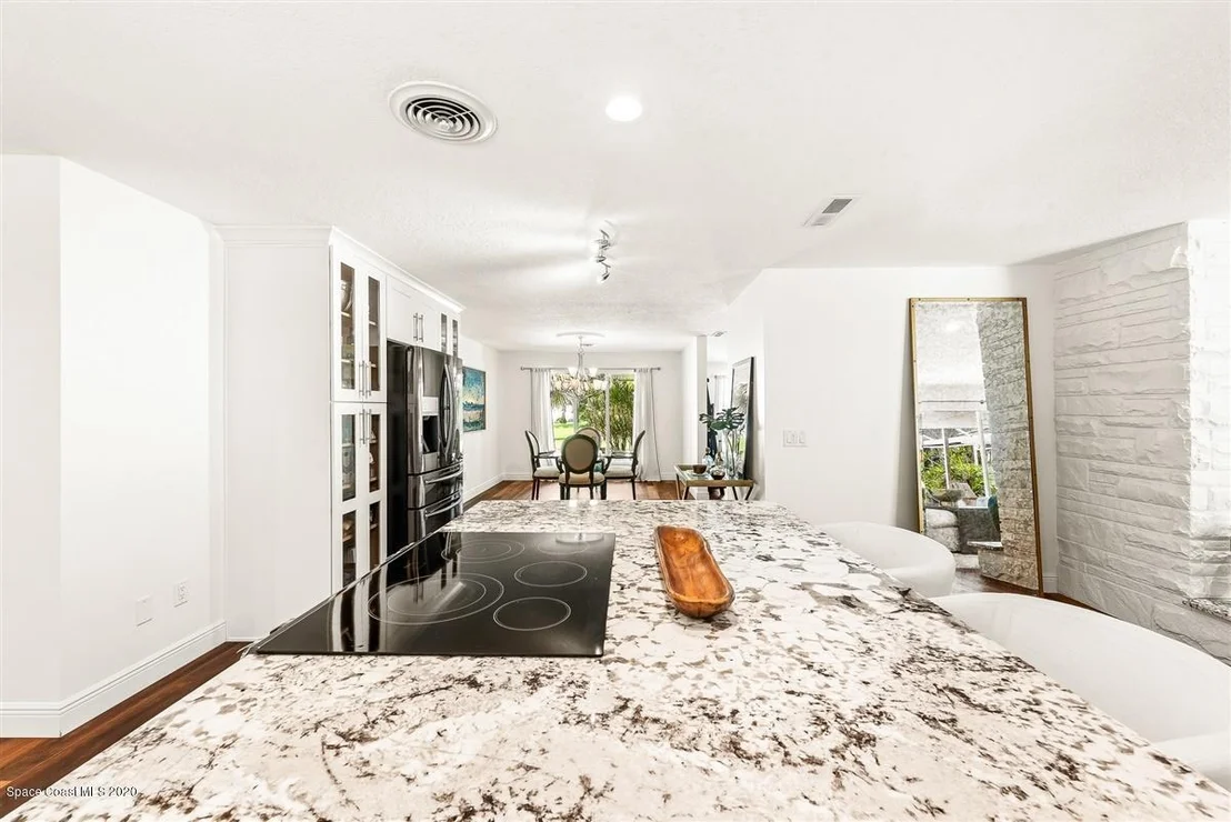 Photo of 705 Hibiscus Trail