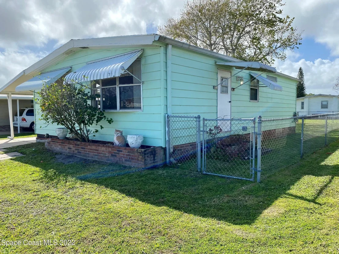 Photo of 1808 Coco Plum Street NE