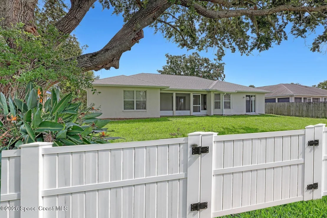 Photo of 6780 Bermuda Avenue