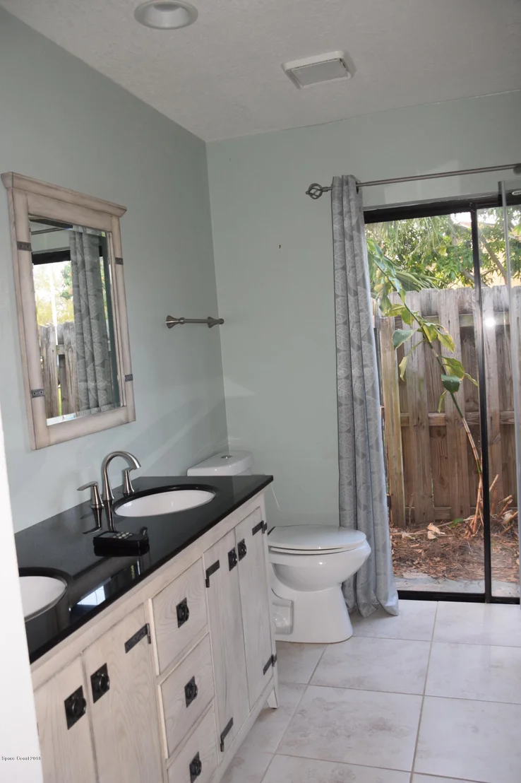 Photo of 2280 Plantation Drive