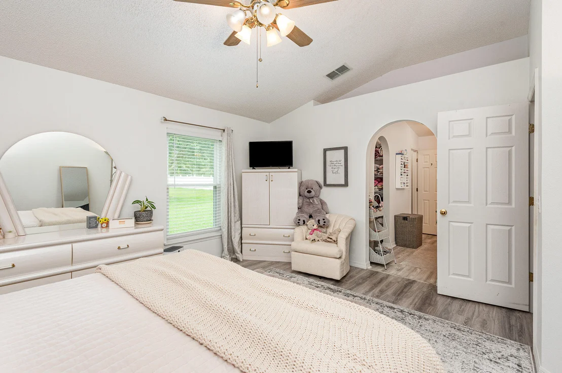 Photo of 1167 White Oak Circle