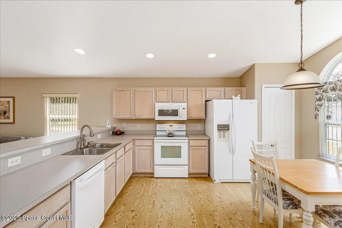 Photo of 1007 Pine Creek Circle NE