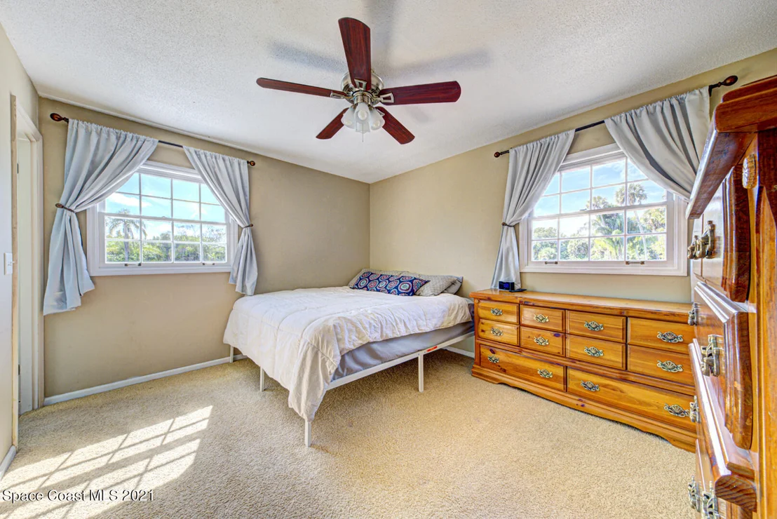 Photo of 200 Saldon Lane