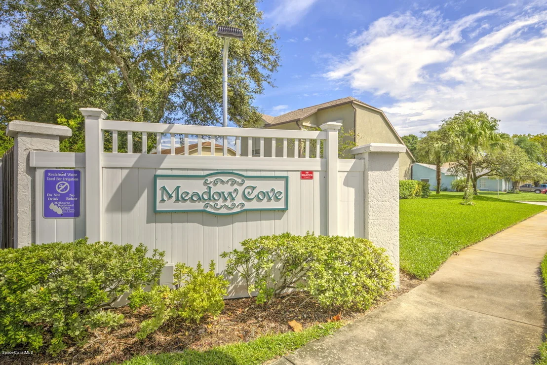 Photo of 1687 Clover Circle