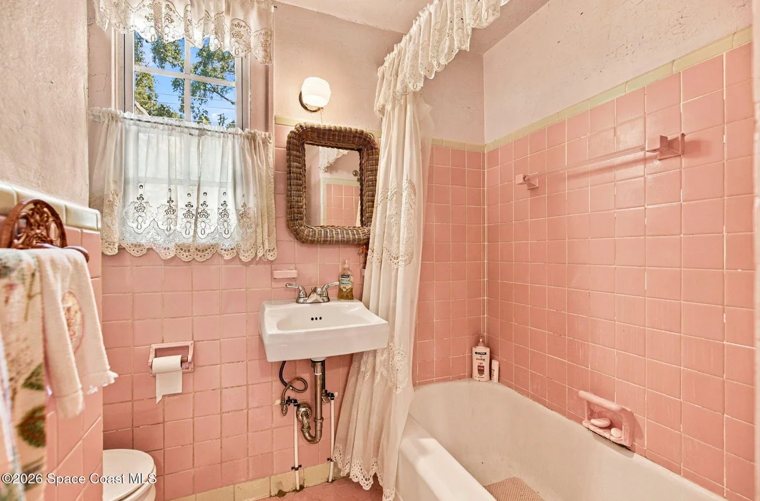 Photo of 14 Valencia Road