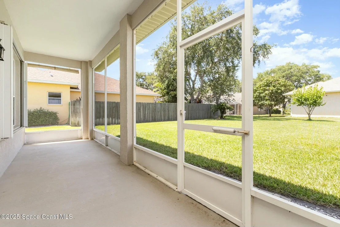 Photo of 6024 Newbury Circle