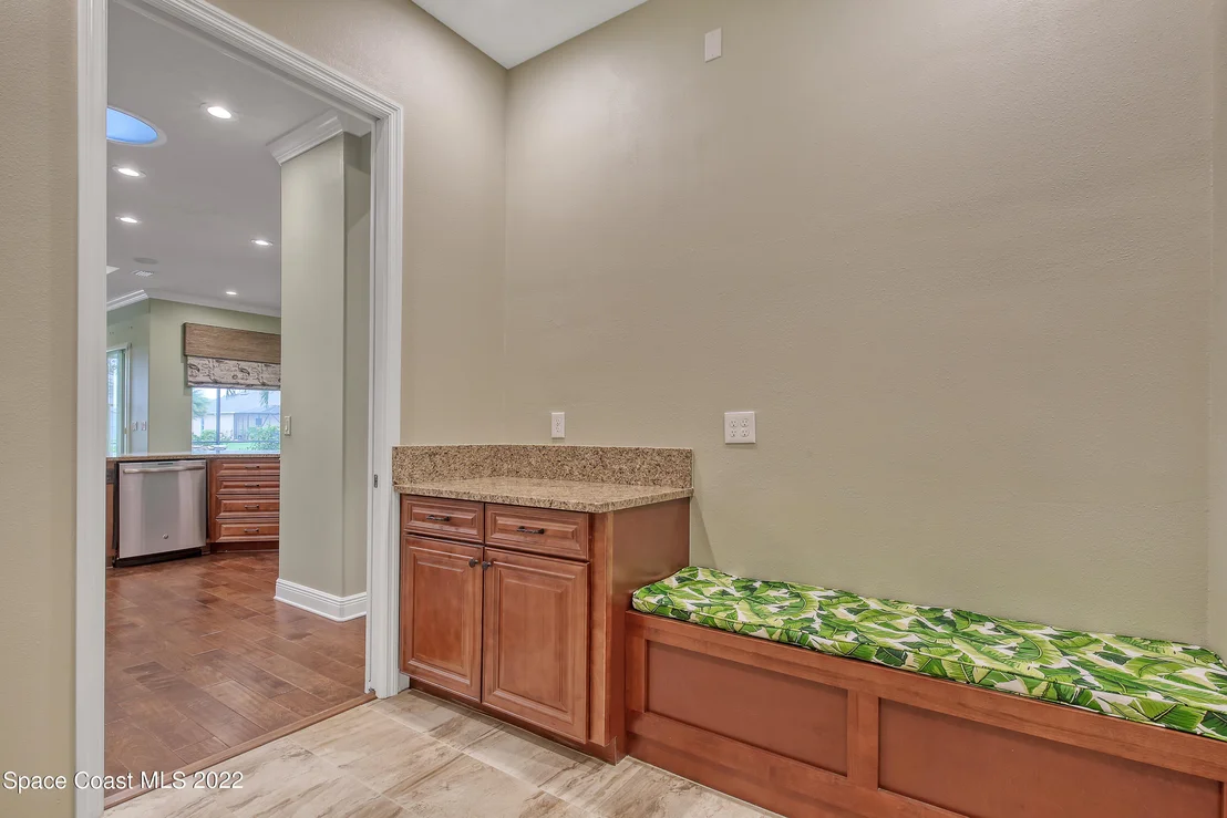 Photo of 4625 Leo Lane