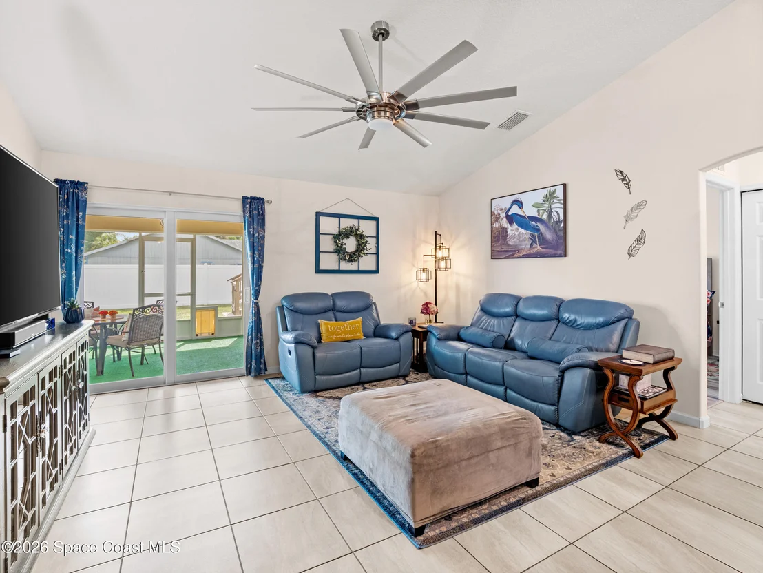 Photo of 5931 Midway Avenue