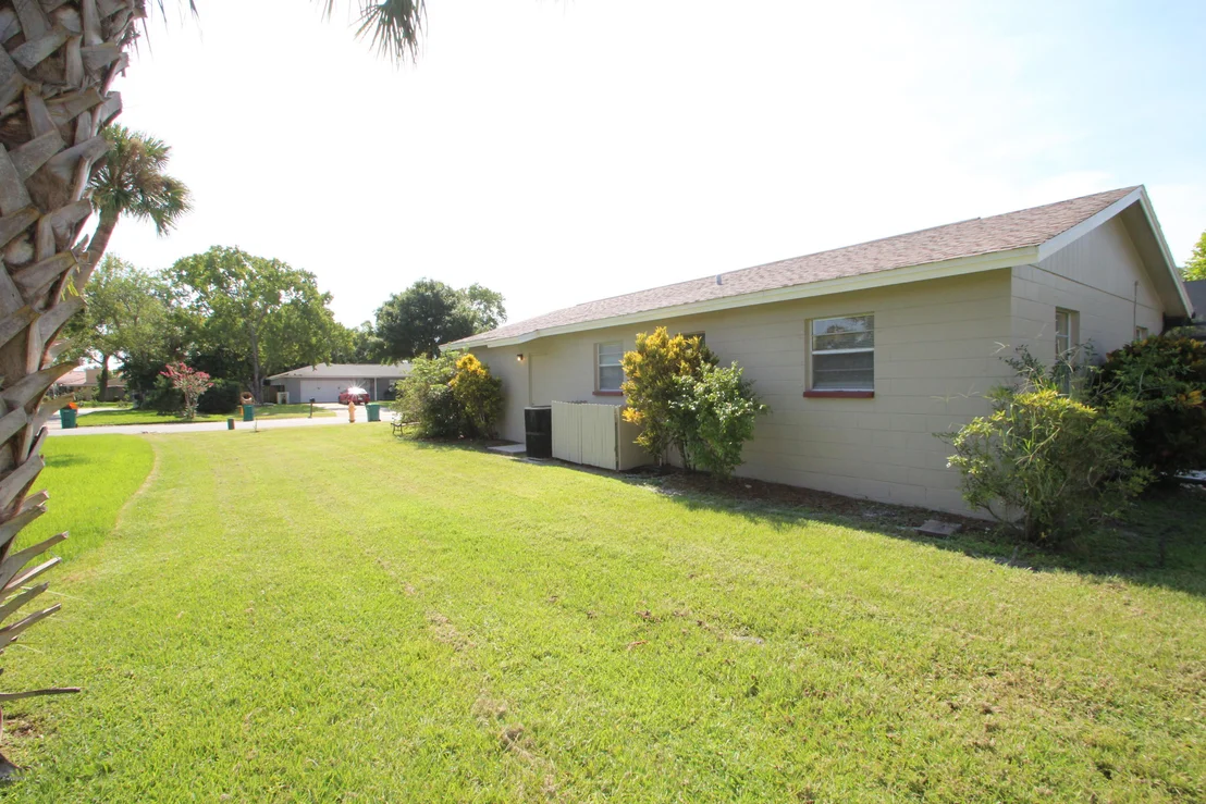 Photo of 2700 FOREST Drive