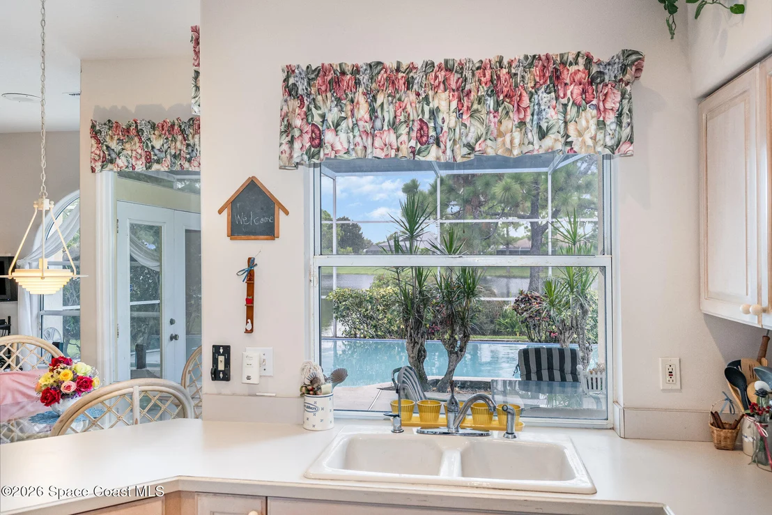 Photo of 493 Kimberly Drive