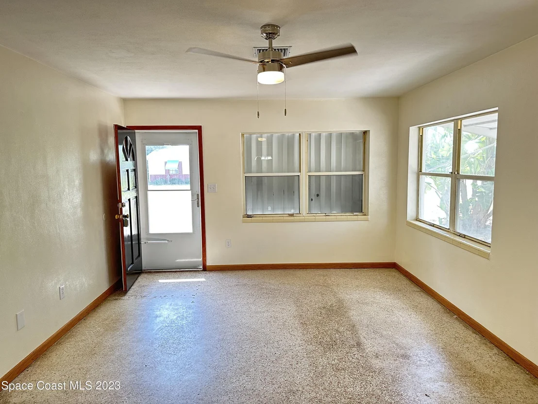 Photo of 300 Tulip Lane