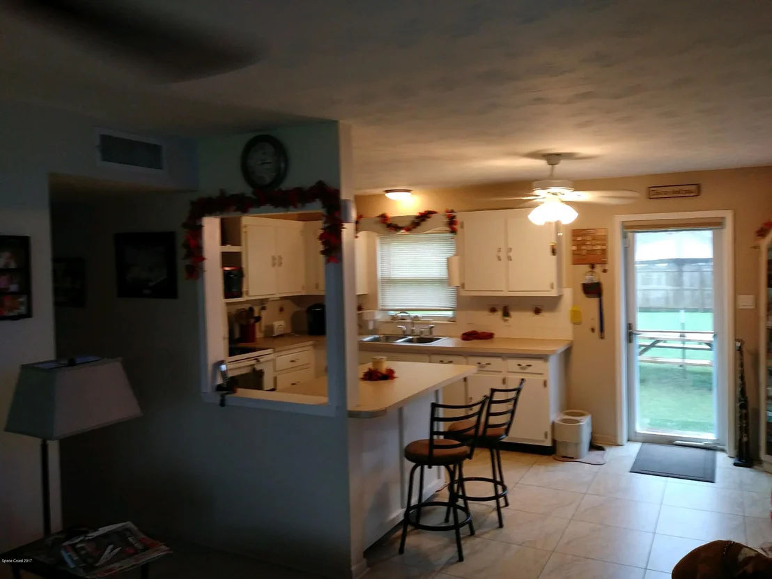 Photo of 2525 N Palm Drive N
